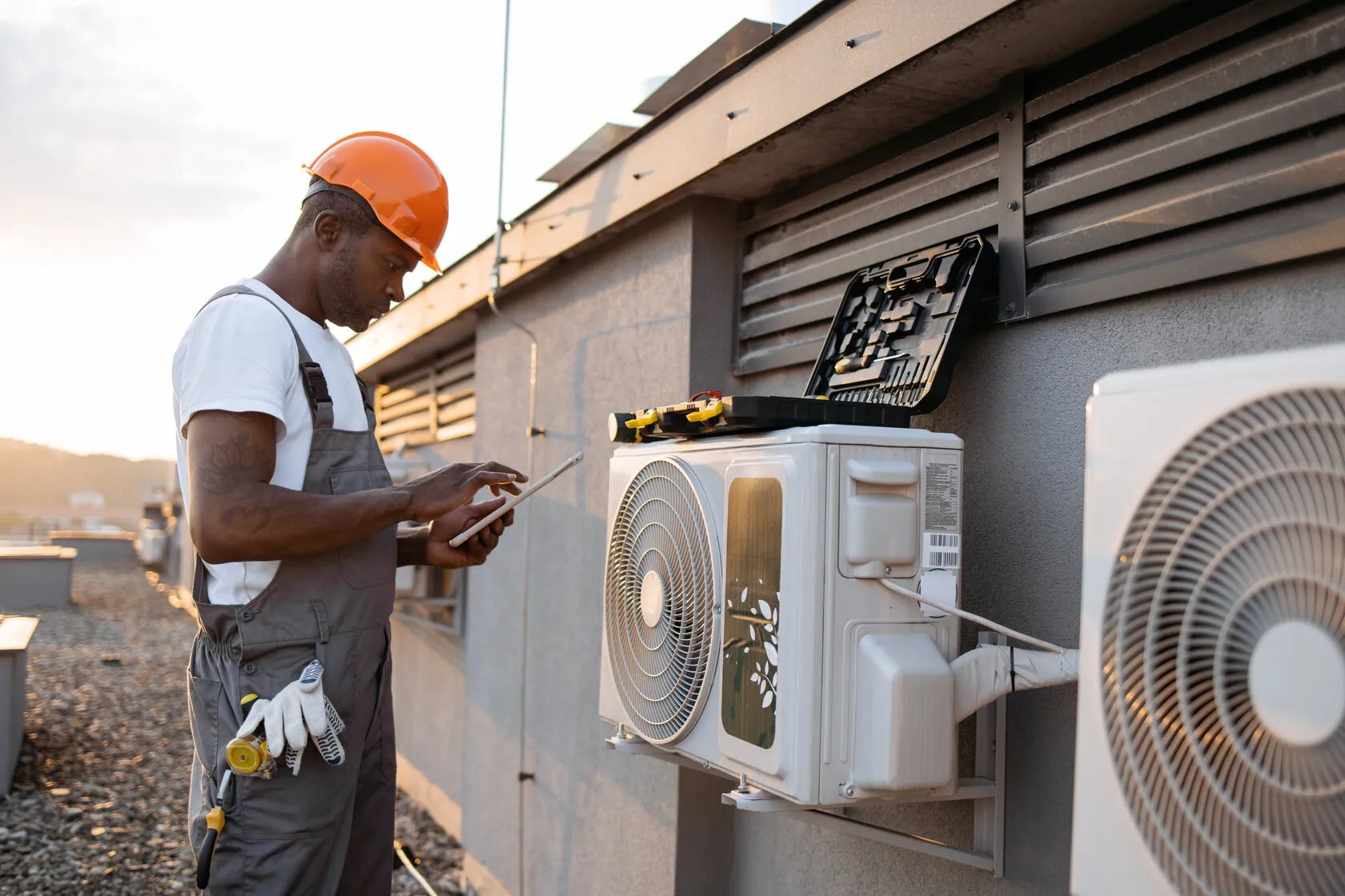 Emergency AC repair preventing home temperature rise